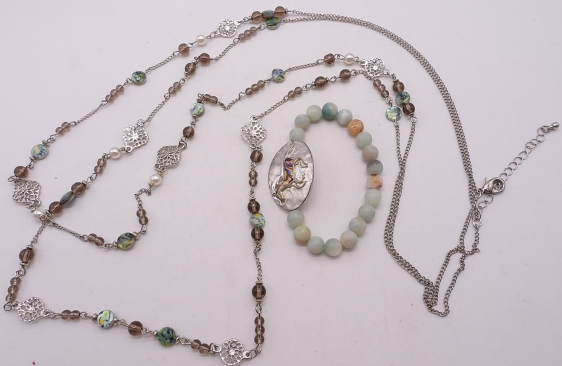 Green Fashion Set: Green and silver-toned necklace and bracelet. Beaded bracelet with horse on the pendant.
