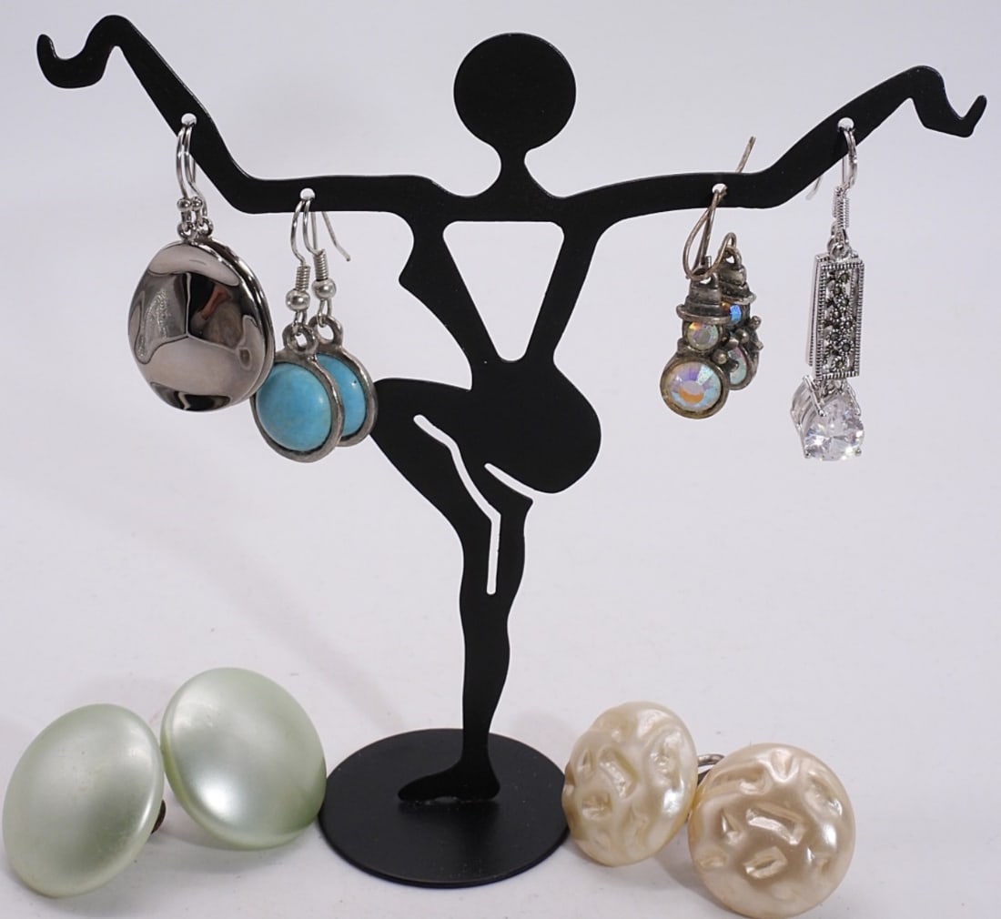 (6) Pair Of Earrings: Different variety