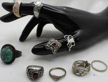 (9) Womens Silver-Tone Rings