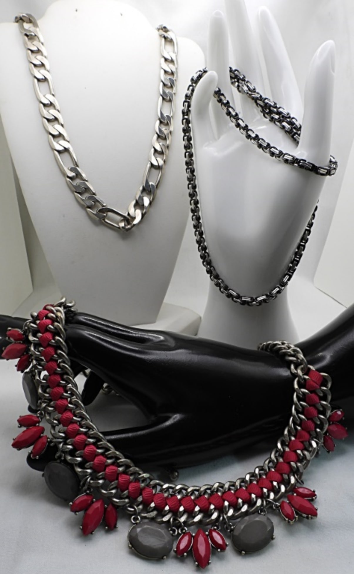(3) Chunky Chained Necklaces: Good condition, cute pink necklace