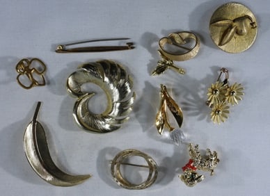 (10) Gold-Tone Brooches