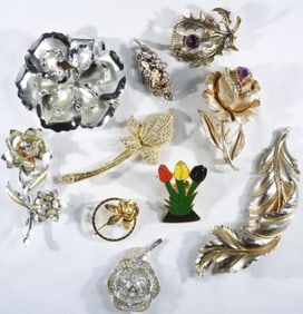 (10) Beautiful Flower Brooches