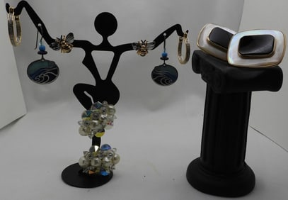 (5) Pairs Of Beautiful Earrings