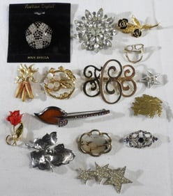 (15) Various Brooches