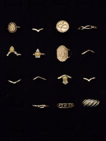 (15) Gold-Tone Womens Rings