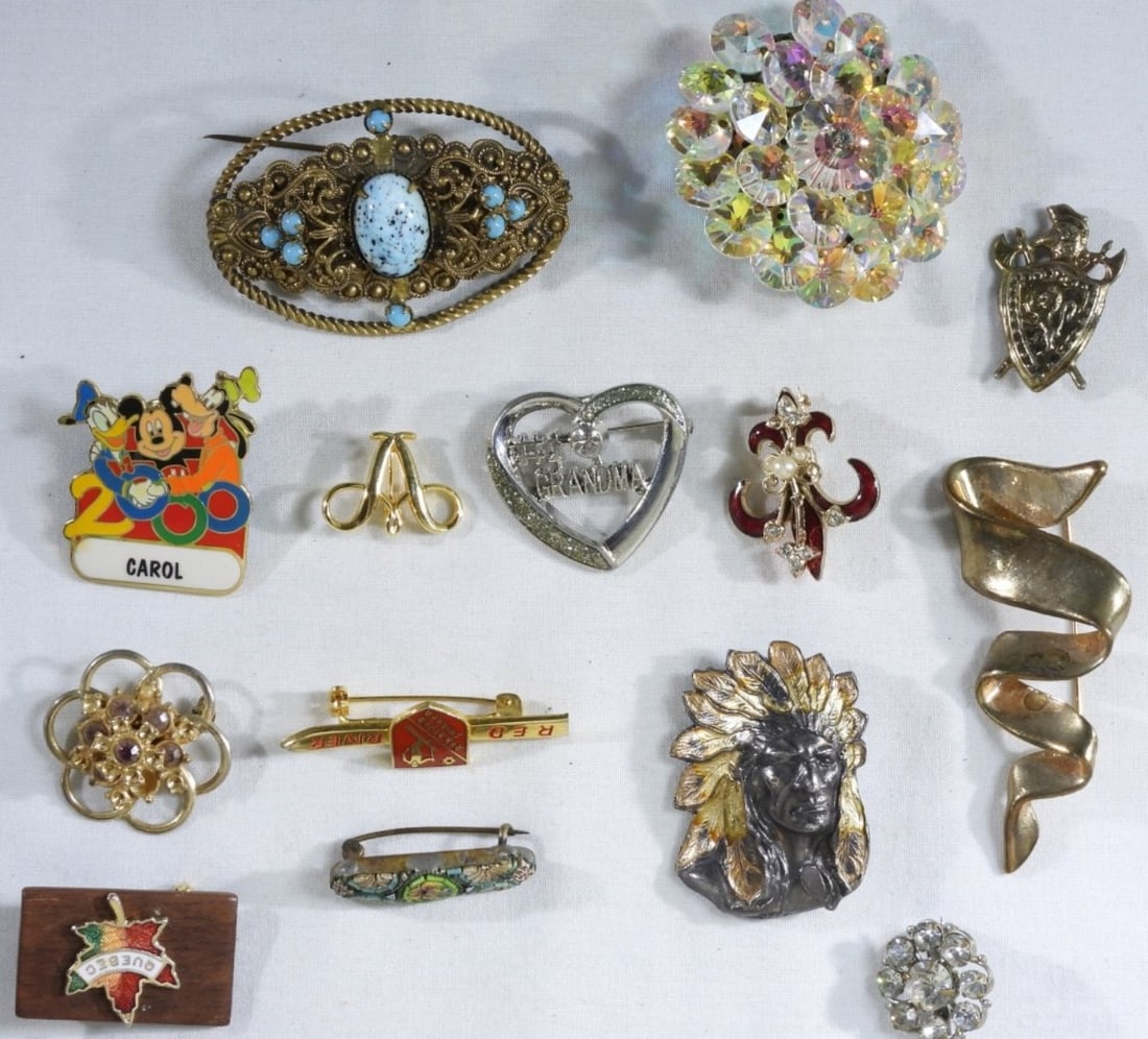 (14) Mixed Lot Of Brooches (1 of 2)