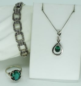 Simulated Emerald 925 Ring, Necklace & More