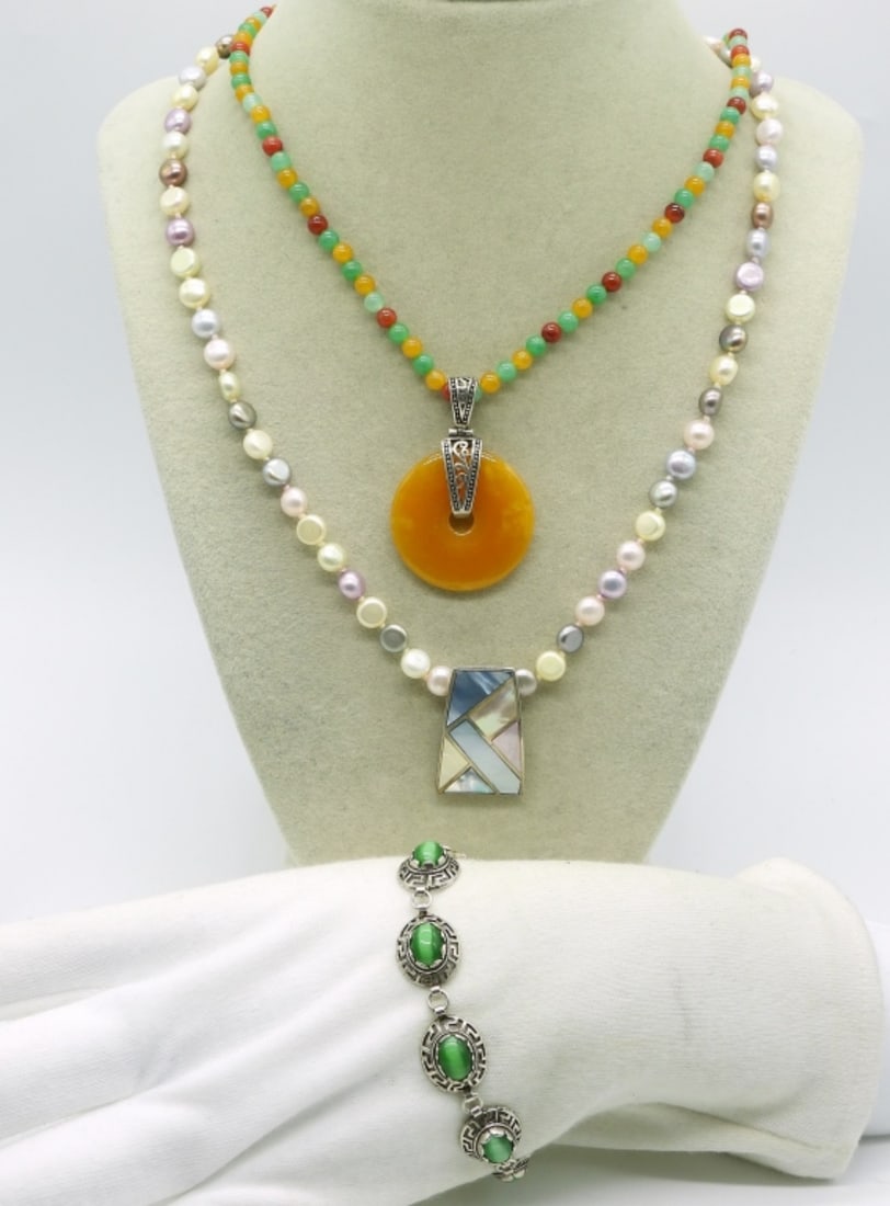 Green Cats Eye 925 Bracelet & Necklaces: Pretty sterling bracelet with green cats eye gemstones, 7" long. Two beaded necklaces with sterling pendants, 18" long. (14 dwt) (6x4x2)