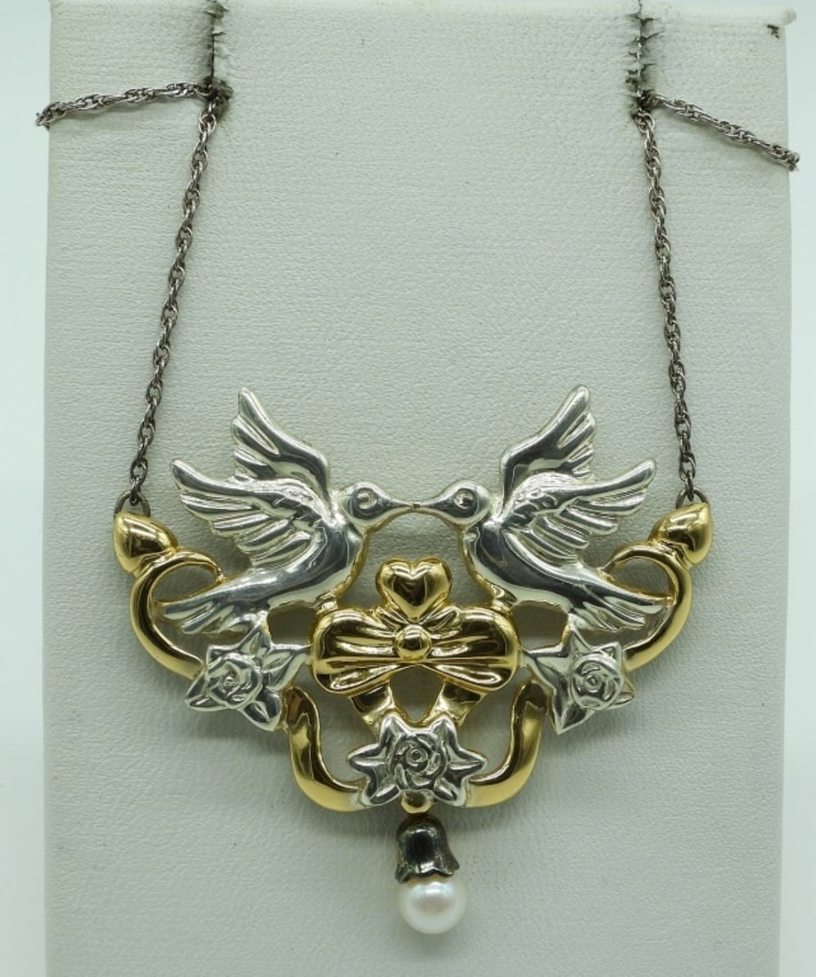 Gorham 925 Lovebirds Pearl Necklace: Vintage Gorham sterling lovebirds pearl necklace, 16" long. (8.5 dwt) (6x4x2)