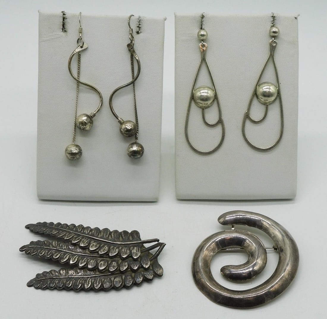 Vintage Sterling Pins & Earrings: Vintage sterling pins, 2" - 3". Two pair of pierced sterling earrings, 2" long. (21.8 dwt) (6x4x2)