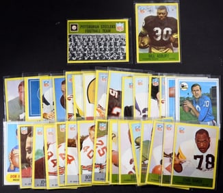 (33) Football Cards Mixed Lot