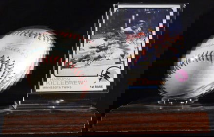 Harmon Killebrew Autographed Ball & Card