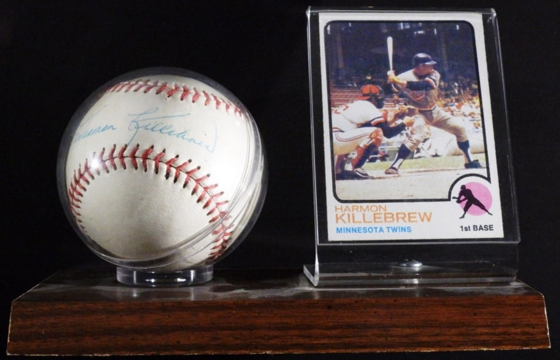 Harmon Killebrew Autographed Ball & Card (1 of 5)
