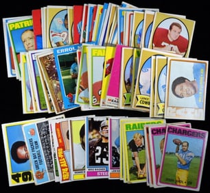 (82) TOPPS Mixed Lot Of Football Cards