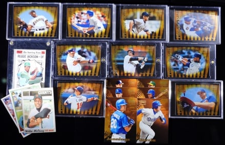 (19) Mixed Baseball Card Lot