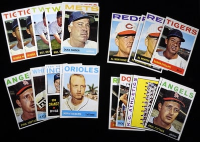 (26) 1964 Baseball Cards