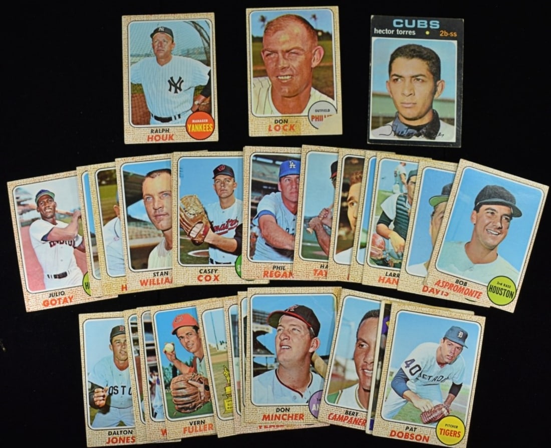 Various TOPPS Baseball Cards (30): Including Ron Davis, Bob Aspromonte, Larry Haney and more. Various conditions, duplicates possible.