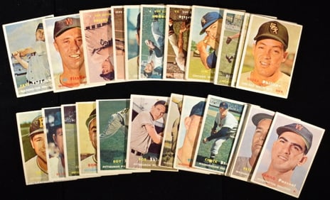 (30) Baseball Cards From 1957