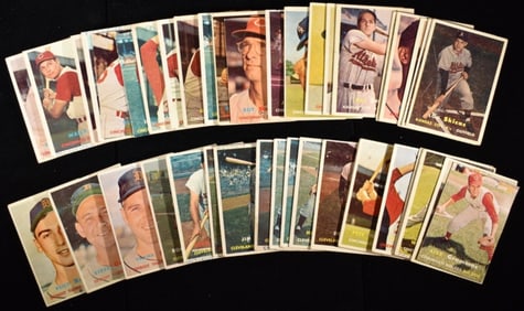 (50) 1957 Baseball Cards