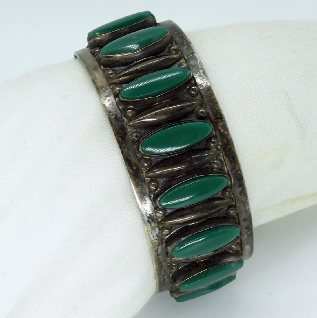 Green Onyx Mexico, Sterling Cuff Bracelet (1 of 2)