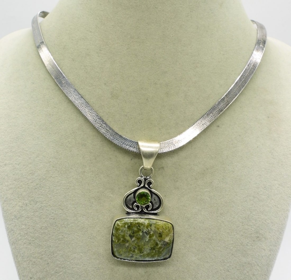 Green Jasper 925 Pendant & Chain (1 of 3)