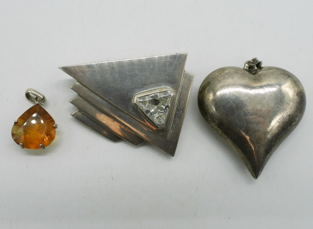 3 Sterling Vintage Pendants (1 of 2)