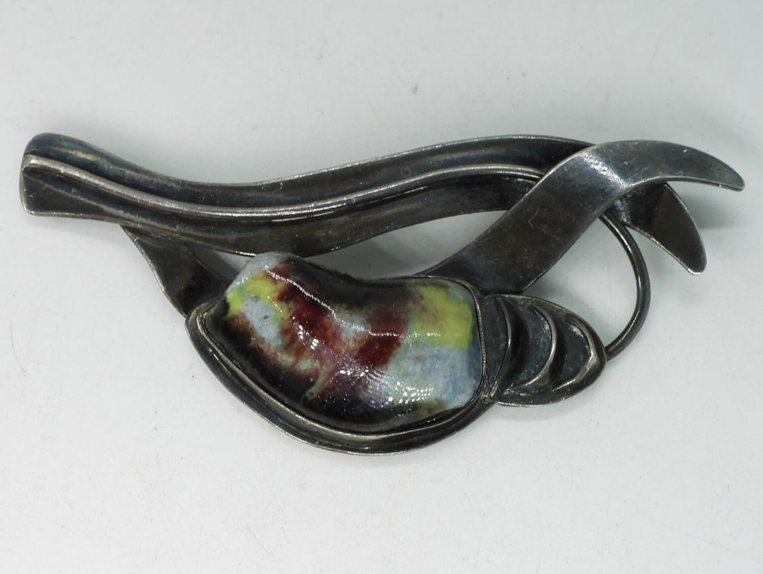 Vintage Sterling Brooch with Odd Gemstone: Vintage sterling brooch, Made in Israel with large unusual stone (no idea what it is). (14 dwt) (6x4x2)