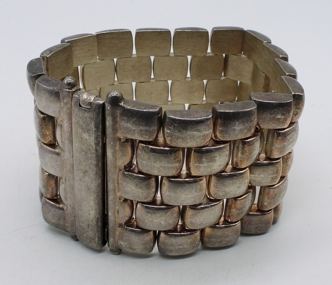Very Large 925 Bracelet - Odd Clasp (1 of 3)