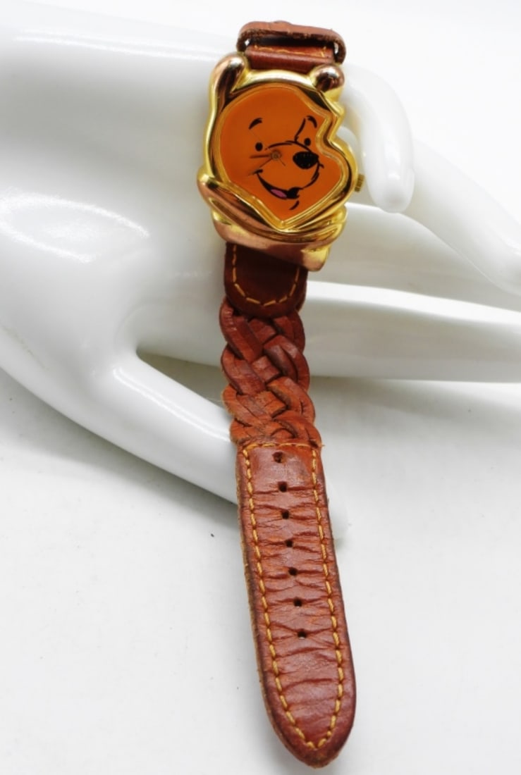 Disney Timex Winnie the Pooh Watch (1 of 2)