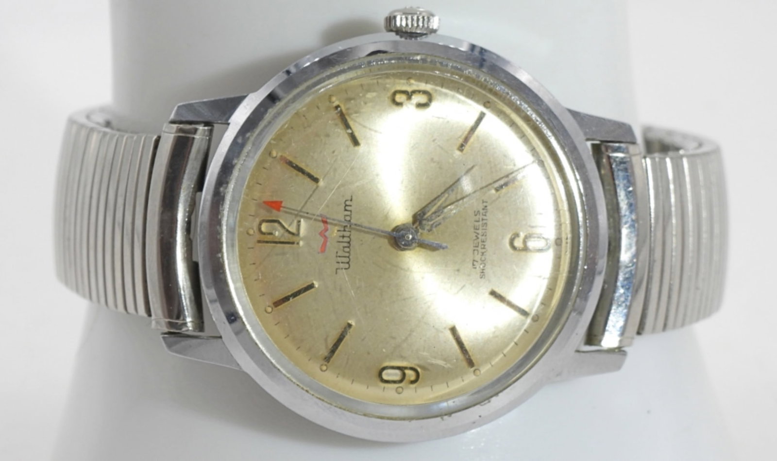 Waltham 17 Jewels Men's Watch: Sleek and Minimalist. Watches are not verified, authenticated, or tested in running condition unless specified.