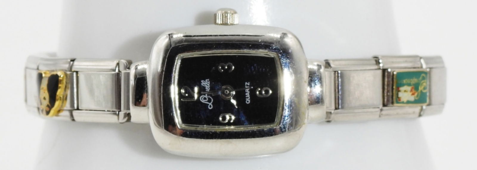 Lavello Watch & (4) Charms: Sleek and stylish Watches are not verified, authenticated, or tested in running condition unless specified.