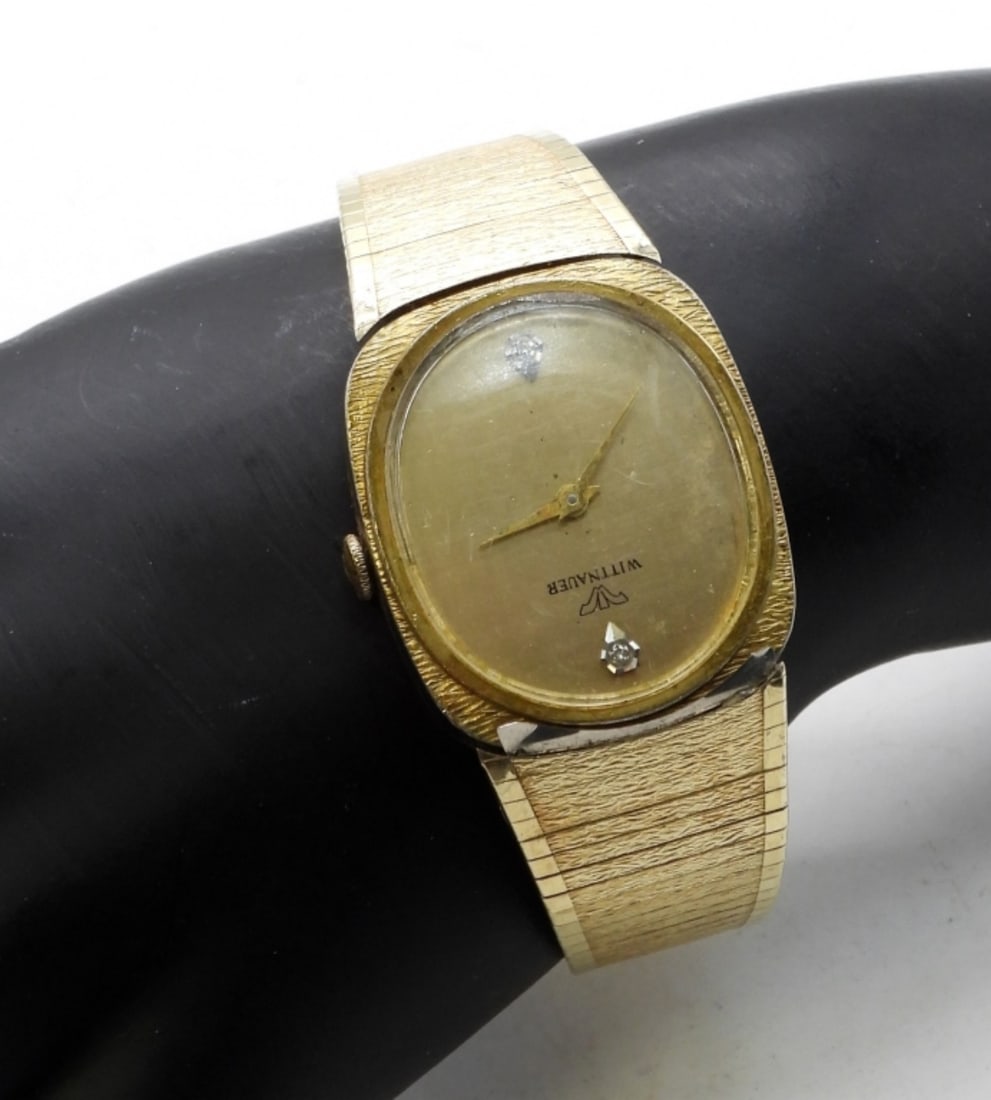 Wittnauer 12 & 6 Has Rhinestones: Classy and refined! Watches are not verified, authenticated, or tested in running condition unless specified