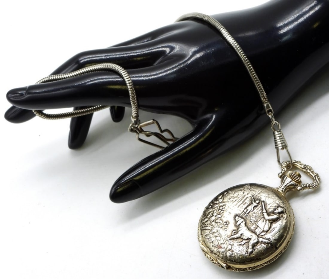 Remington Bird Dog Hunting Pocket Watch: Silver-tone with a chain! Watches are not verified, authenticated, or tested in running condition unless specified