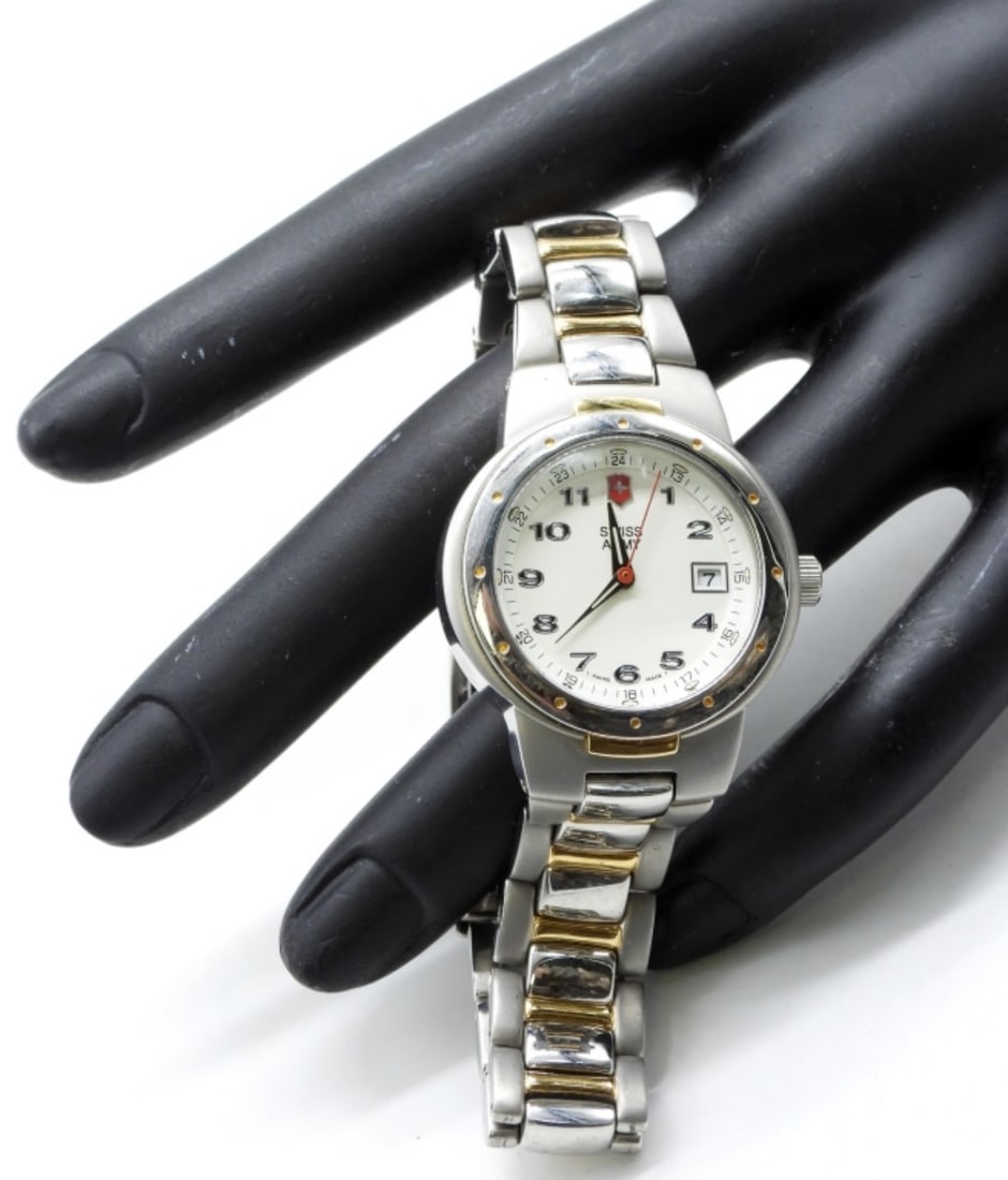 Victorinox Swiss Army Women Wrist Watch (1 of 2)