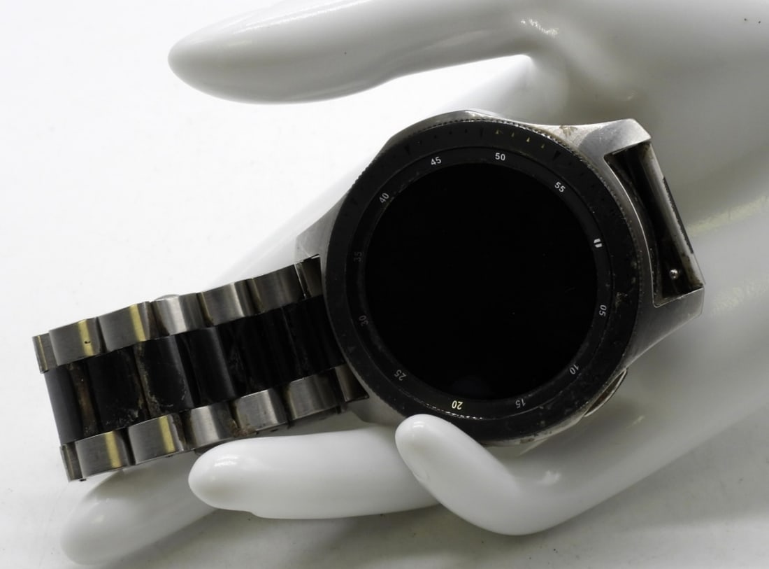Samsung Galaxy Watch 8 Classic: Watches are not verified, authenticated, or tested in running condition unless specified