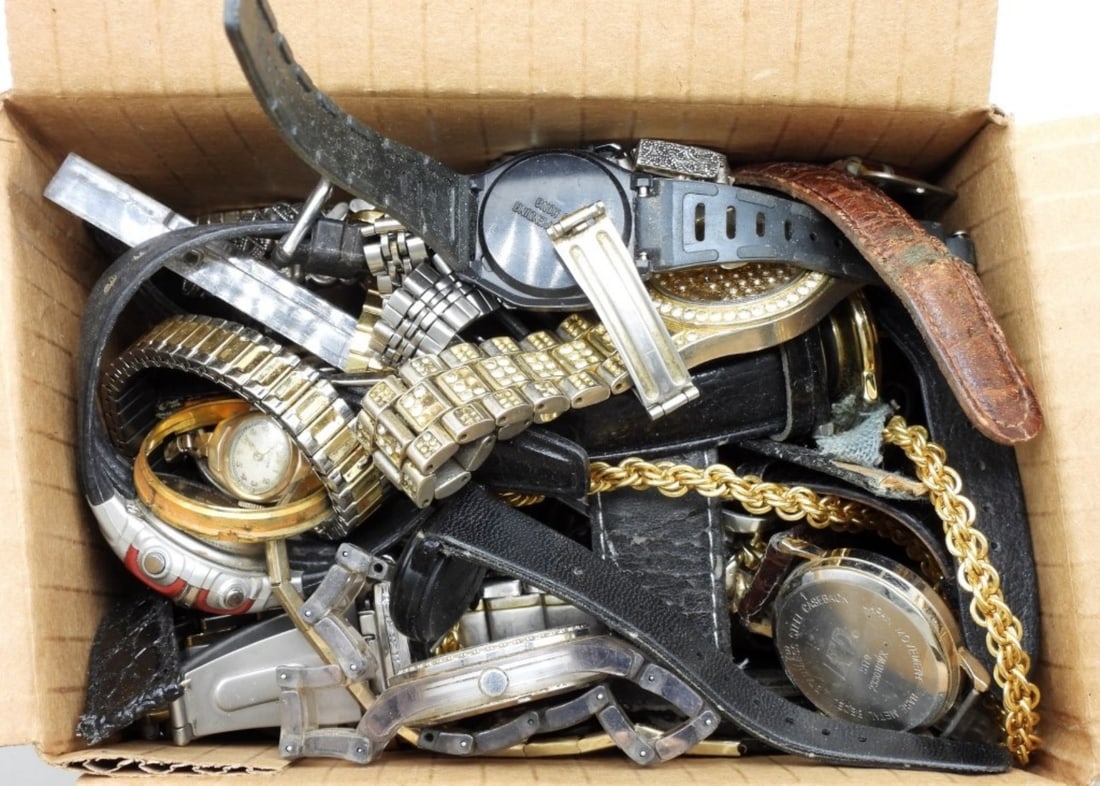 Box for Repair and Parts (1 of 1)