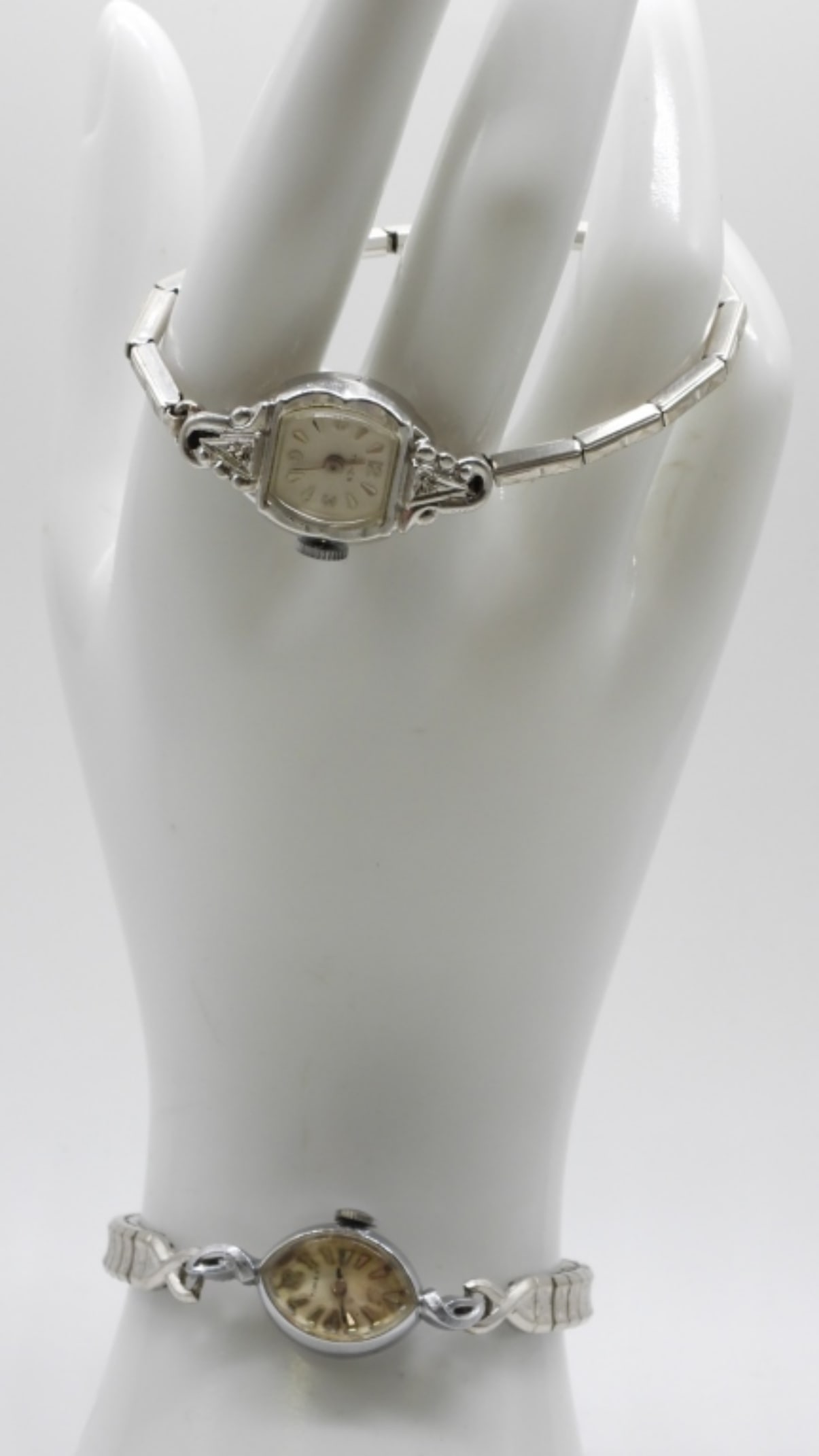 (2) Timex Sleek & Classy Ladies Watches (1 of 1)