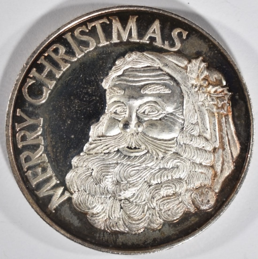 1992 1oz Christmas Round- Santa: Bid with Vintage Auctions!