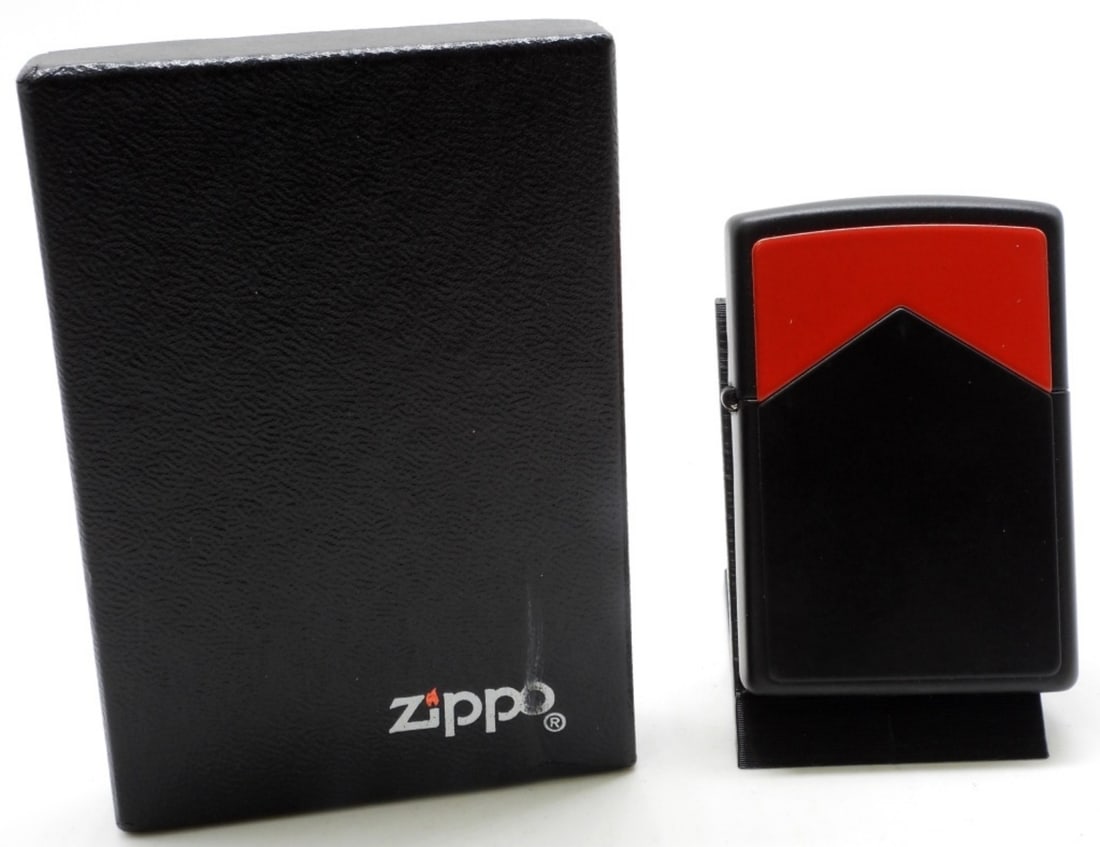 1994 Marlboro Red Roof Sealed Zippo (1 of 3)