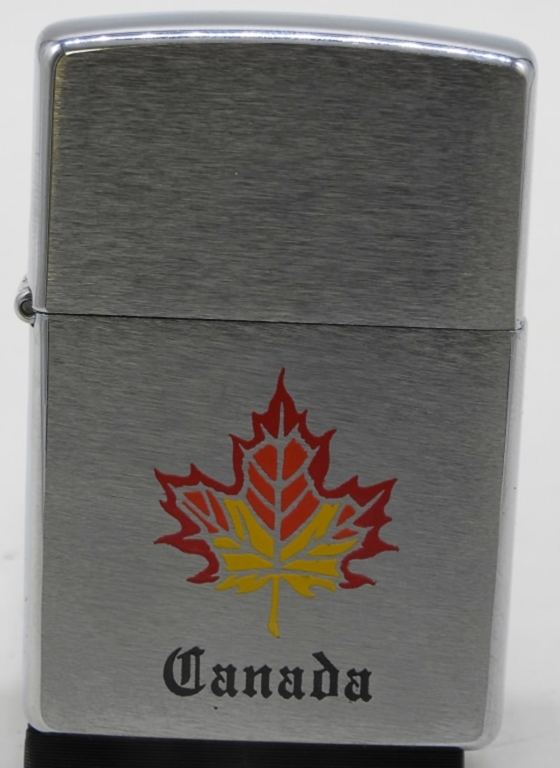 1996 Canada Maple Leaf Zippo Unfired (1 of 4)