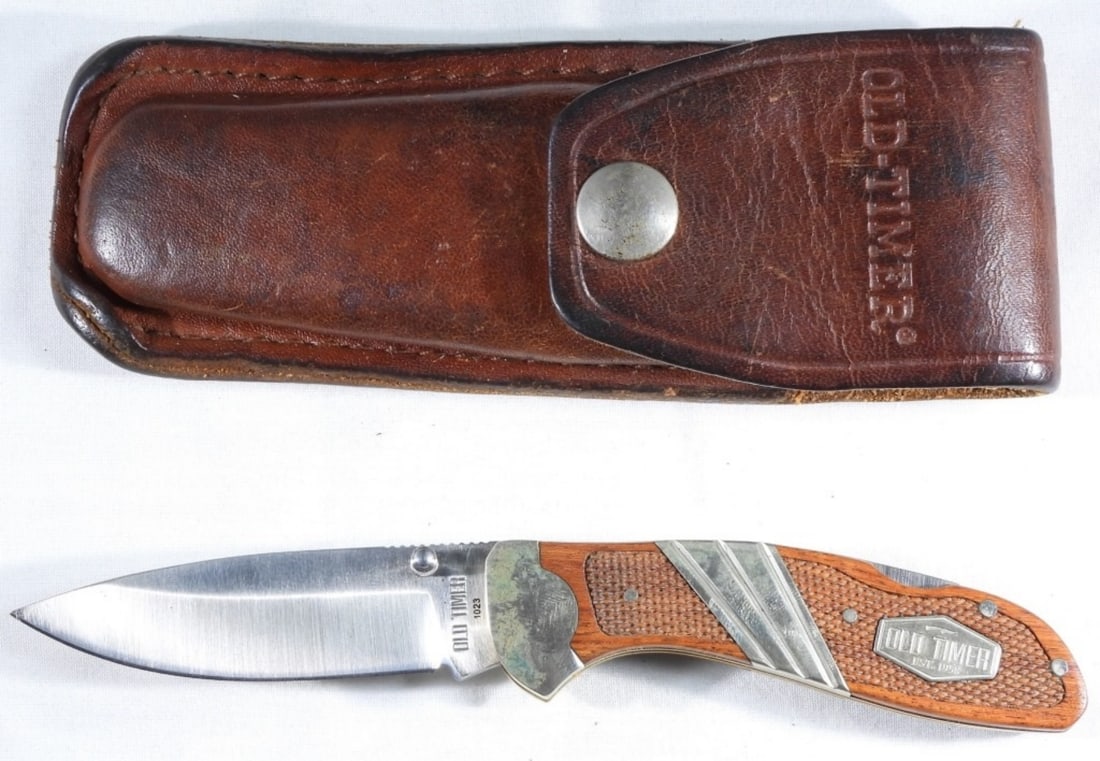 Old Timer 1023 Lock-Back Pocket Knife: With a brown leather sheath