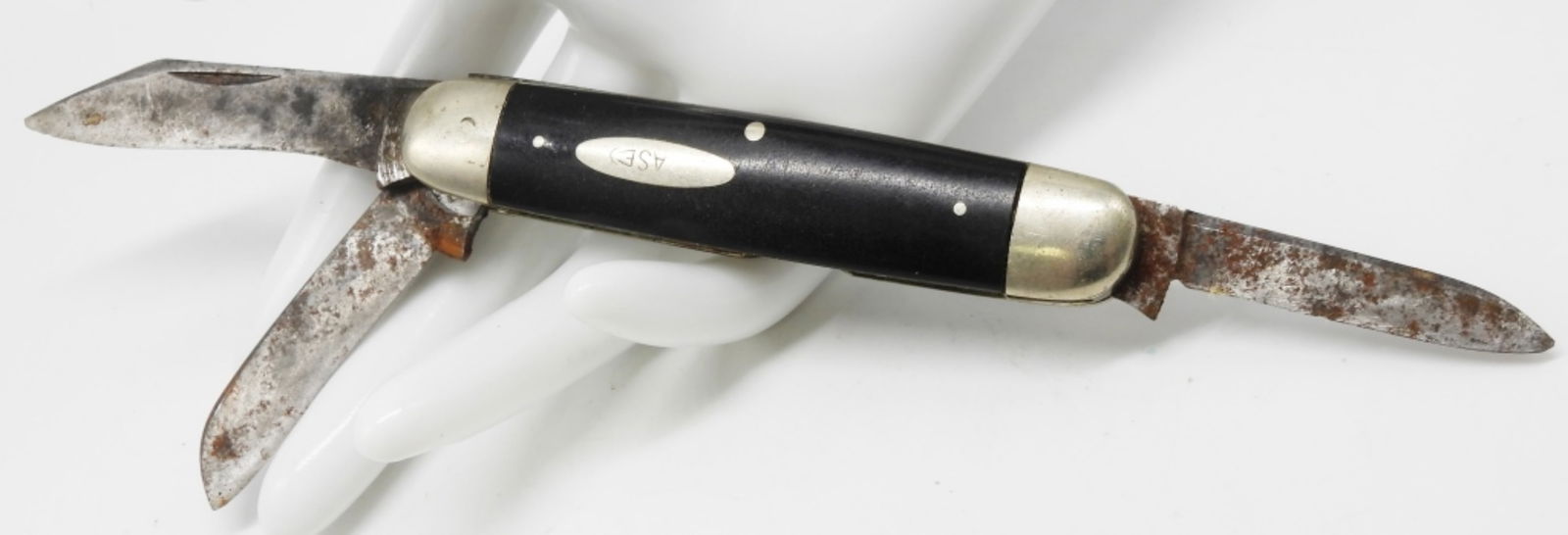 Case Three-Blade Folding Pocket Knife (1 of 2)