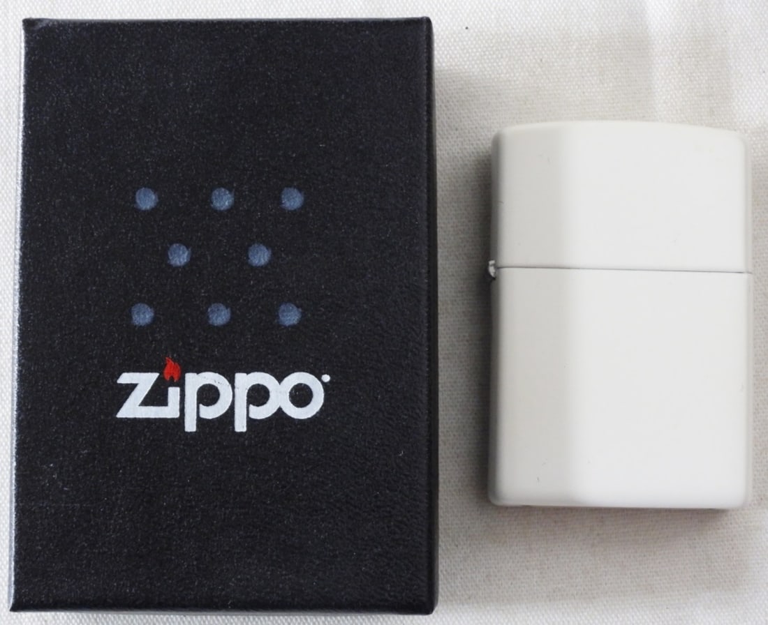 2012 Regular White Matte Zippo, Sealed (1 of 3)