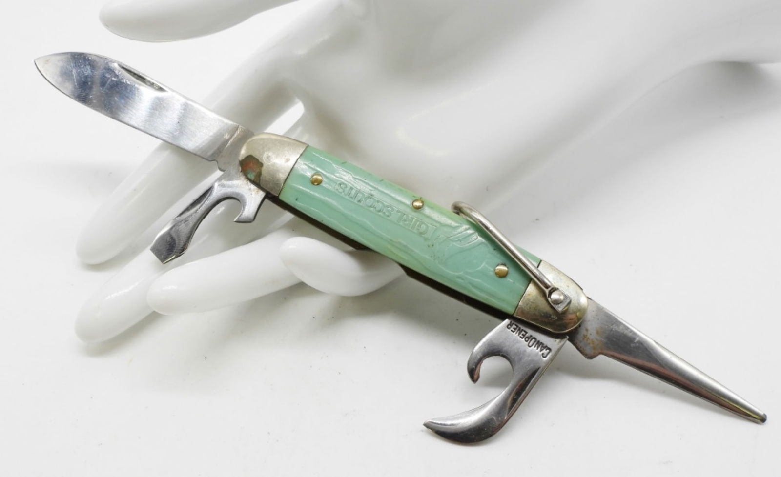 Kutmaster Four-Blade Girl Scouts Pocket Knife (1 of 2)