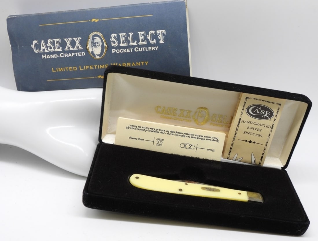 Case xx Knife Slimline: Trapper Yellow Delrin Carbon Steel Pocket Knives small spot of rust on knife