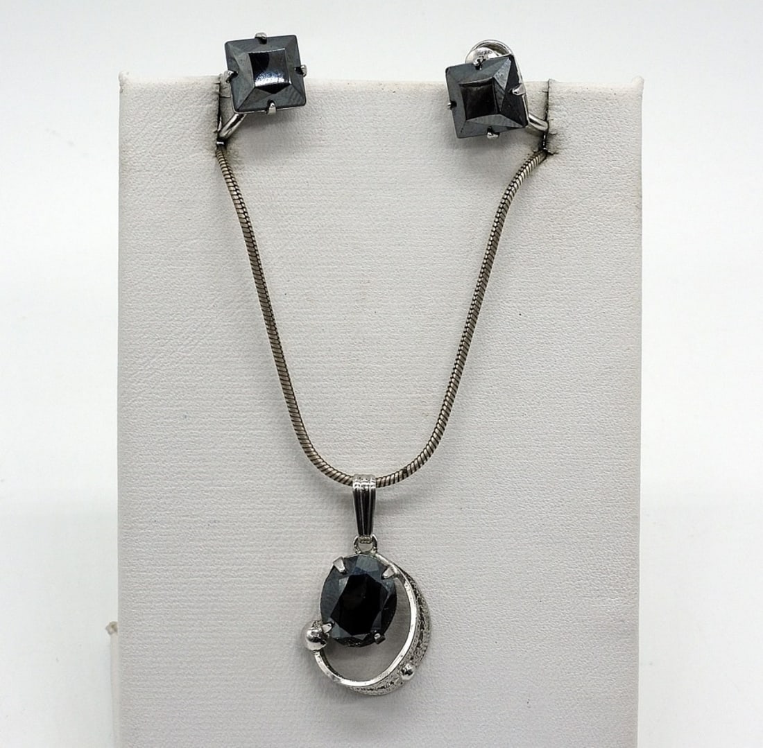 Sorrento 925 Hematite Earrings & Necklace: Sorrento brand, vintage sterling hematite. Screw back earrings and 20" necklace. (6 dwt)