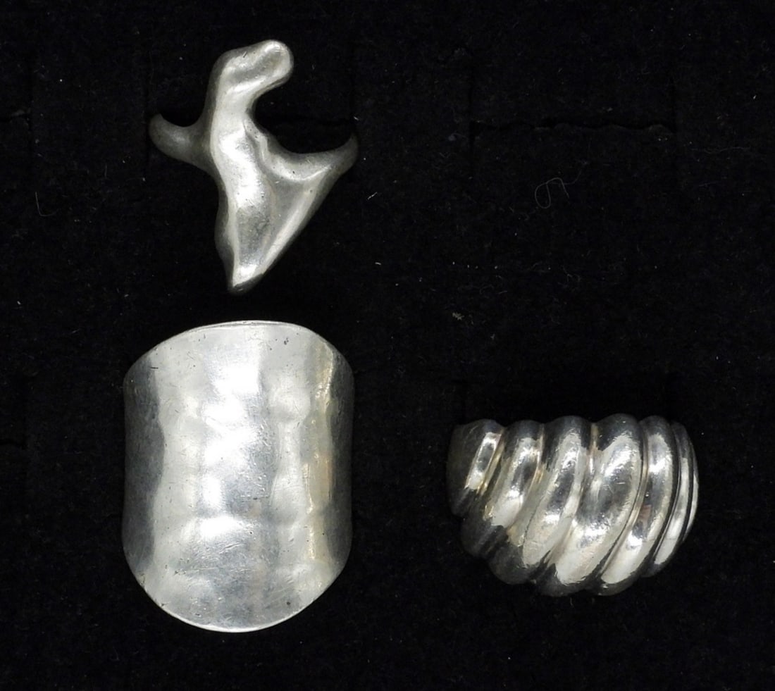 3 Plain Sterling Fashion Rings: Three sterling plain fashion rings, sizes 6 & 8. (14.9 dwt)