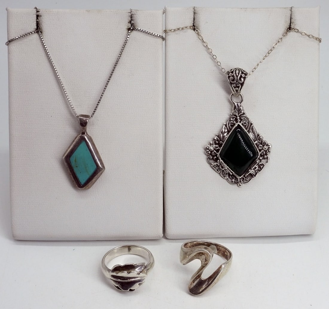 Turquoise & Green Onyx 925 Necklaces: Two sterling necklaces, green onyx and turquoise, 18" long. Two sterling rings, size 6 & 7. (15.4 dwt)