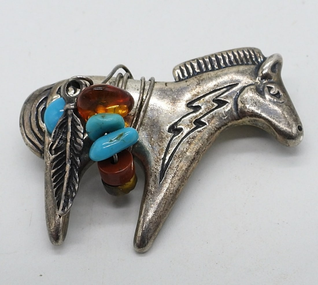 Navajo Sterling Turquoise Amber Horse Pin: Navajo Sterling, Turquoise & Amber beaded Horse Pin. See photos for markings. 1.5" (5.4 dwt)