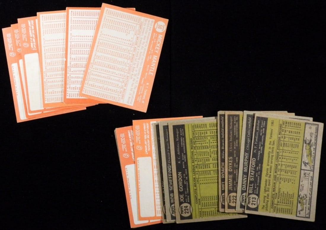 (18) Baseball Cards - 2